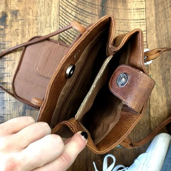 VINTAGE leather small bucket zipper saddle bag - Picture 6 of 6